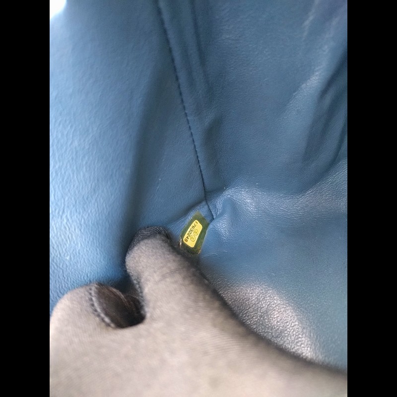 Chanel 銀鍊藍色霧面牛皮方釦肩側包 2.55-22