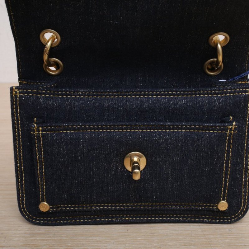 CHANEL 23S手柄郵差包19藍色牛仔晶片開金扣肩背包-3