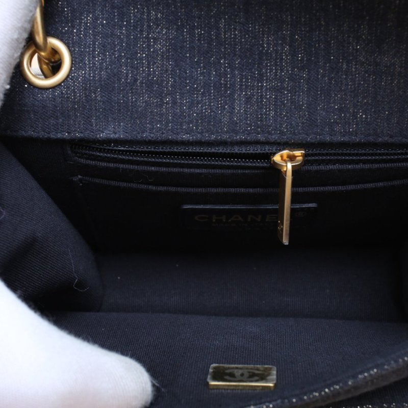 CHANEL 23S手柄郵差包19藍色牛仔晶片開金扣肩背包-4