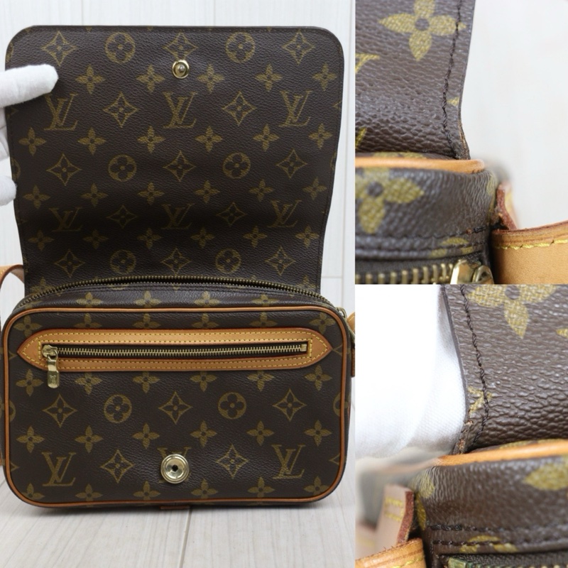 LV 開口笑斜背包-16