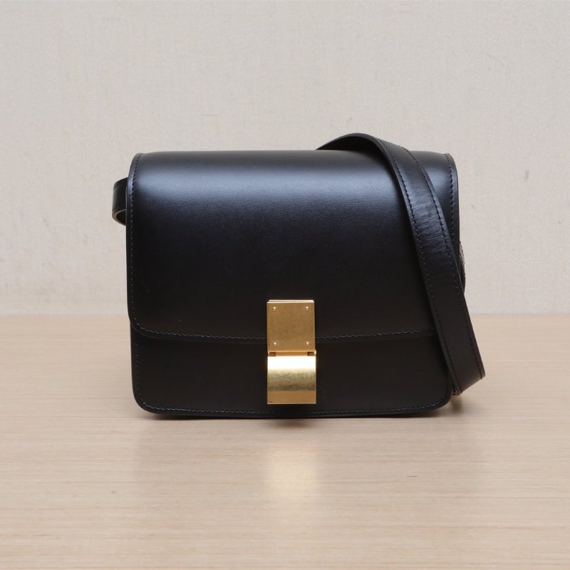 CELINE ClassicBox小號黑色牛皮金扣肩背包-1