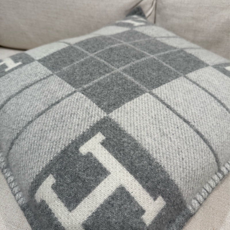 愛馬仕Hermes 抱枕 淺灰色-4