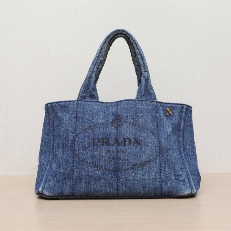 PRADA 沙灘包復古印花中號34牛仔藍牛仔布肩背包-1