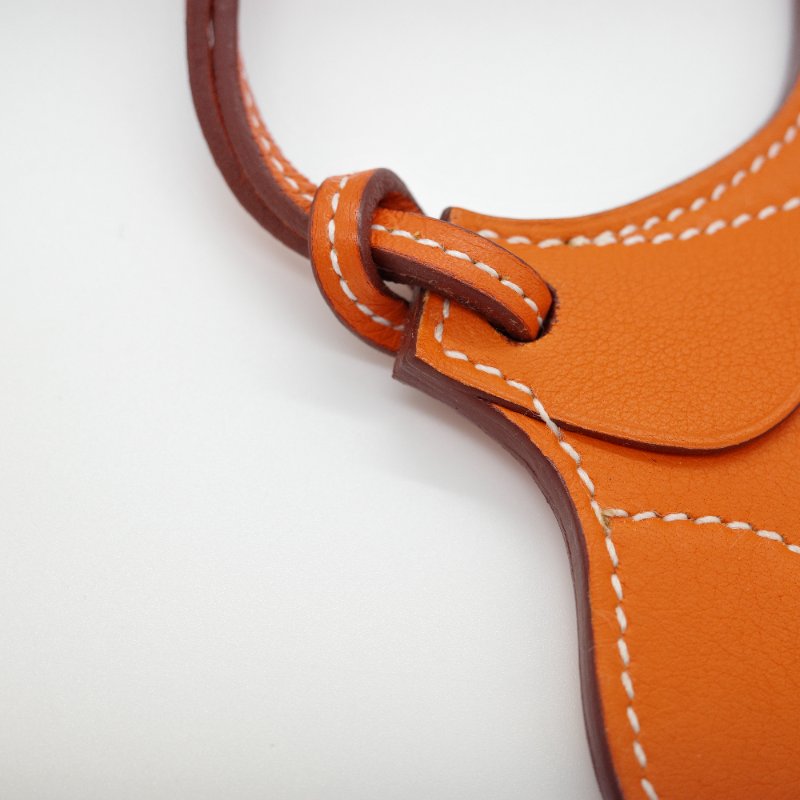 Hermès 愛馬仕  Paddock Selle 馬鞍造型小牛皮鑰匙圈 吊飾 橘色-4