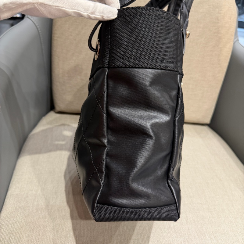 Chanel 比亞里茲牛皮肩背購物包黑手提包-6