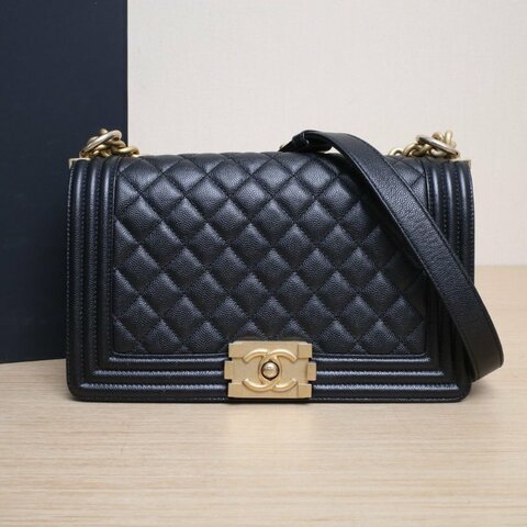 CHANEL Leboy中號25黑色荔枝牛皮25開金扣菱格紋肩背包