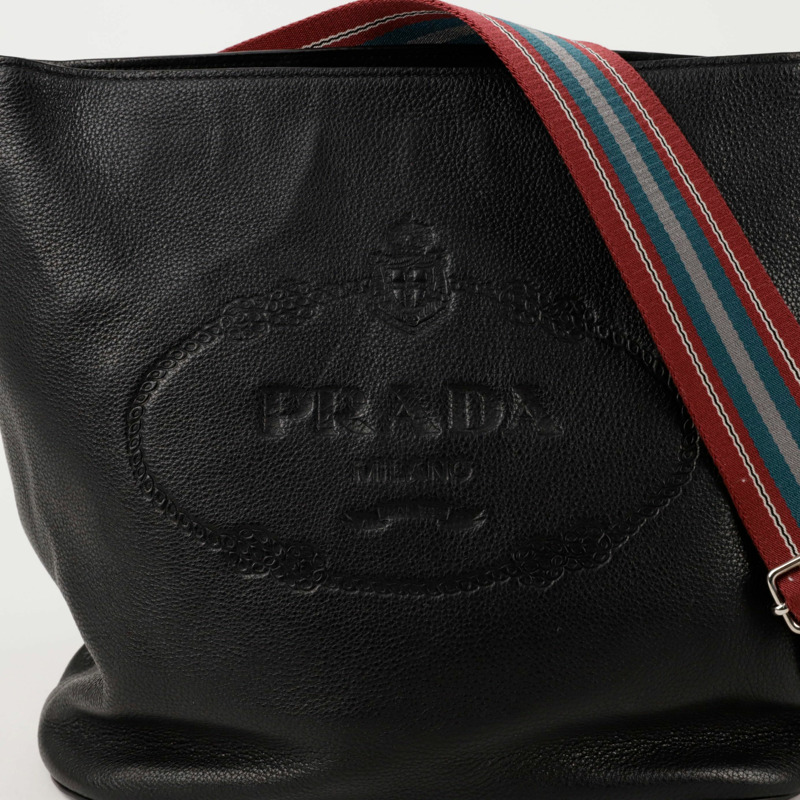 PRADA 1BE023 水桶斜背包-1