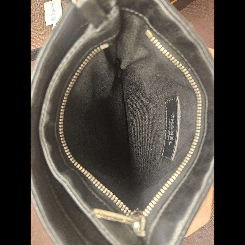 Chanel黑銀全牛皮菱格方包•95新以上做 舊牛皮 耐磨耐用 精緻雙C琺瑯扣-8