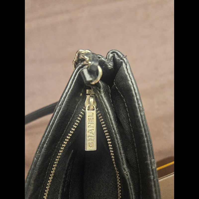 Chanel黑銀全牛皮菱格方包•95新以上做 舊牛皮 耐磨耐用 精緻雙C琺瑯扣-10