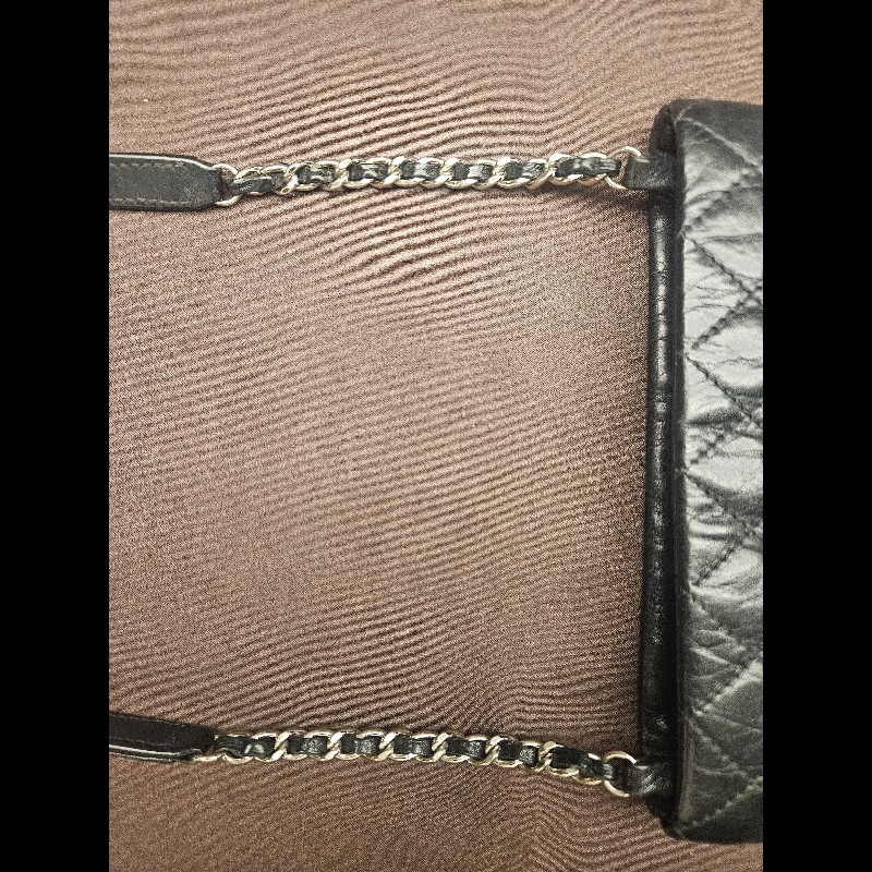 Chanel黑銀全牛皮菱格方包•95新以上做 舊牛皮 耐磨耐用 精緻雙C琺瑯扣-12