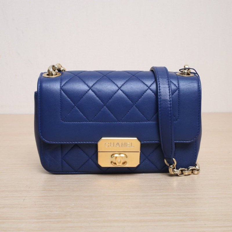 CHANEL 藍色羊皮18開金扣CF季節款口蓋包雕花鏈條包肩背包-1