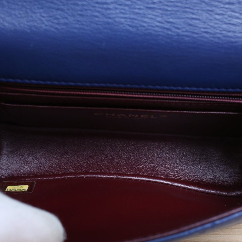 CHANEL 藍色羊皮18開金扣CF季節款口蓋包雕花鏈條包肩背包-3