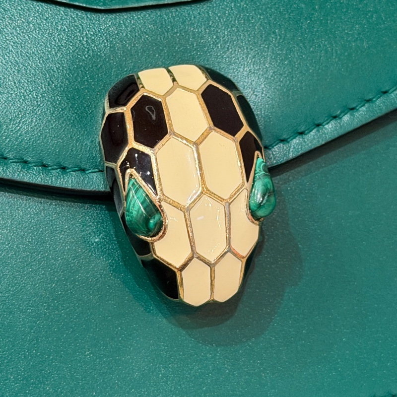 寶格麗Bvlgari Serpenti Forever祖母綠蛇頭鏈條手提風琴包-5