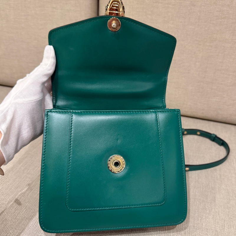 寶格麗Bvlgari Serpenti Forever祖母綠蛇頭鏈條手提風琴包-9