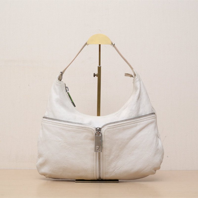 FENDI 米白色牛皮銀扣中古單肩腋下包肩背包-1