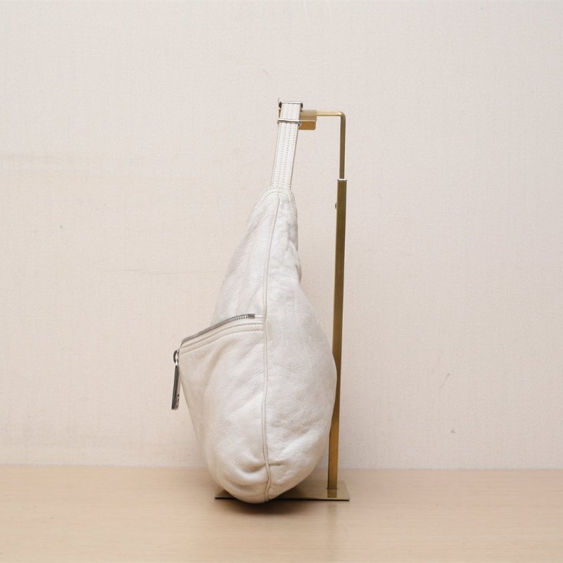 FENDI 米白色牛皮銀扣中古單肩腋下包肩背包-4