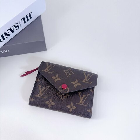 LV 路易威登 豆豆短款錢包 粉紅色內裡