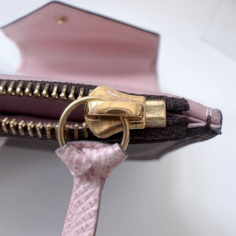 Lv 路易威登 豆豆短款錢包 粉色內裡-9