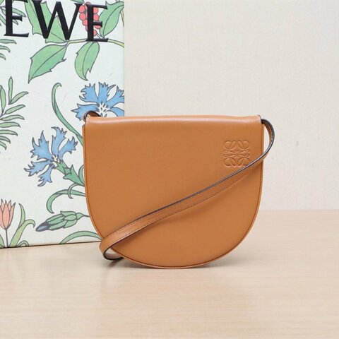 LOEWE HeelBag棕色牛皮肩背包