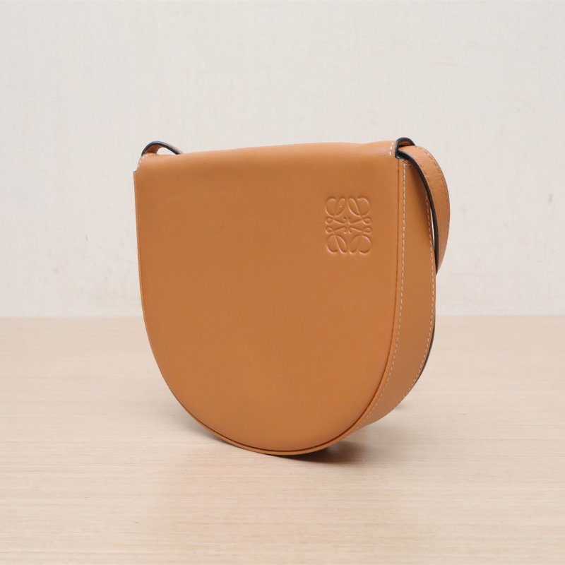 LOEWE HeelBag棕色牛皮肩背包-4