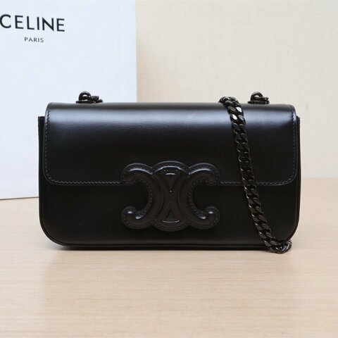 CELINE CuirTriomphe凱旋門浮雕橫版肩背包20鏈條款黑色牛皮黑扣肩背包