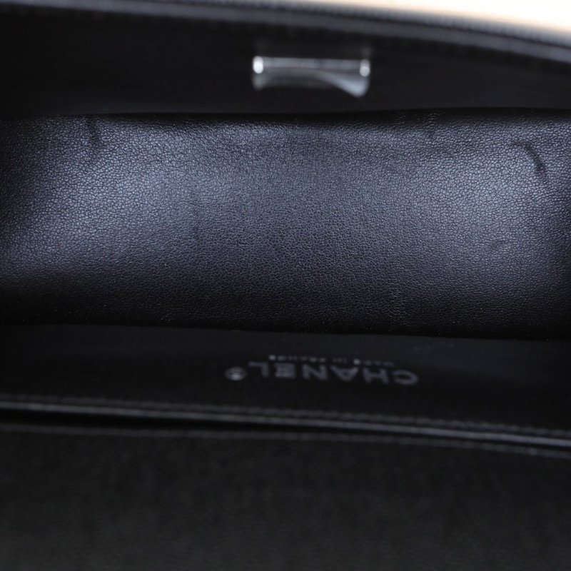 CHANEL Leboy中號25黑色荔枝牛皮晶片開銀扣肩背包-2