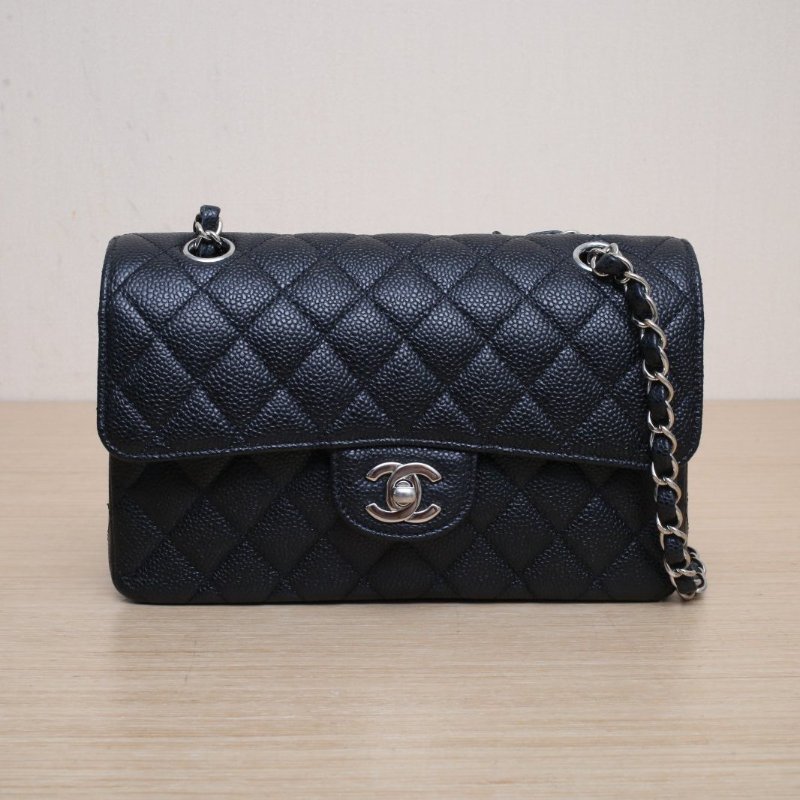 CHANEL CF口蓋包小號23黑色荔枝牛皮31開銀扣菱格紋肩背包-1