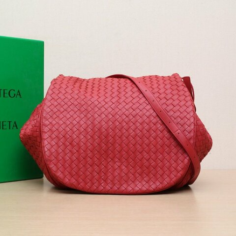 BOTTEGA VENETA 紅色羊皮經典編織BV劉雯走秀款斜挎包肩背包