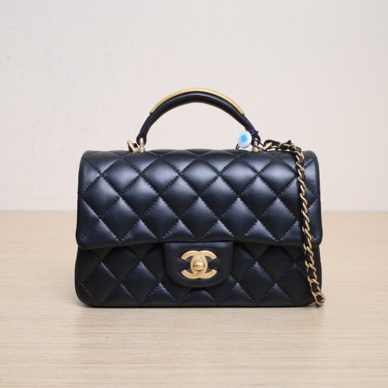 CHANEL 22BCF口蓋包大Mini20黑色羊皮晶片開金扣金屬皮手柄肩背包-1