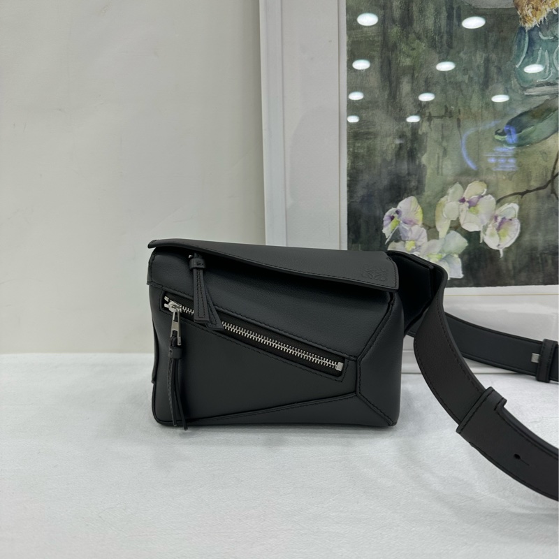 LOEWE羅意威 Puzzle mini 黑色牛皮幾何包-1
