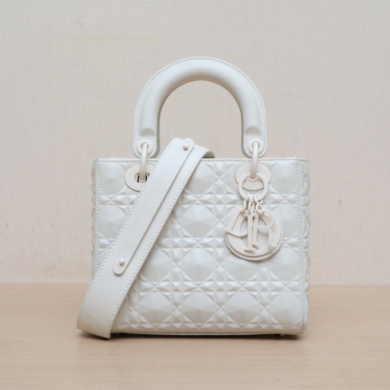 DIOR Lady戴妃包四格白色牛皮磨砂扣2021肩背包-1