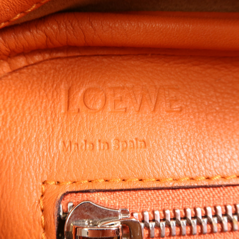 LOEWE 牛皮皮革2 Way Shoulder銀扣手挽肩背兩用袋-10