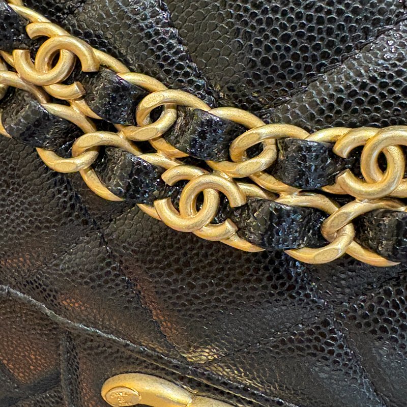 【現貨|快速出貨】CHANEL 25P 黑色魚子醬牛皮雙鏈口蓋包 22cm|經典金鍊|Caviar皮 全新-12