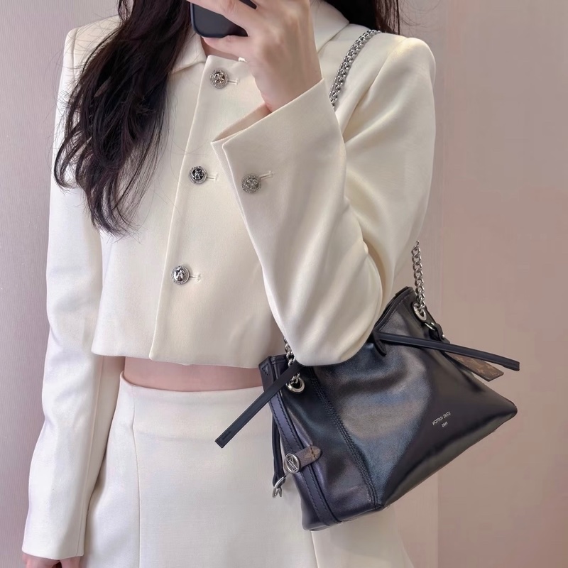 (已付訂）LV黑色羊皮銀鏈CarryAll Vibe BB肩側背包M12888-2