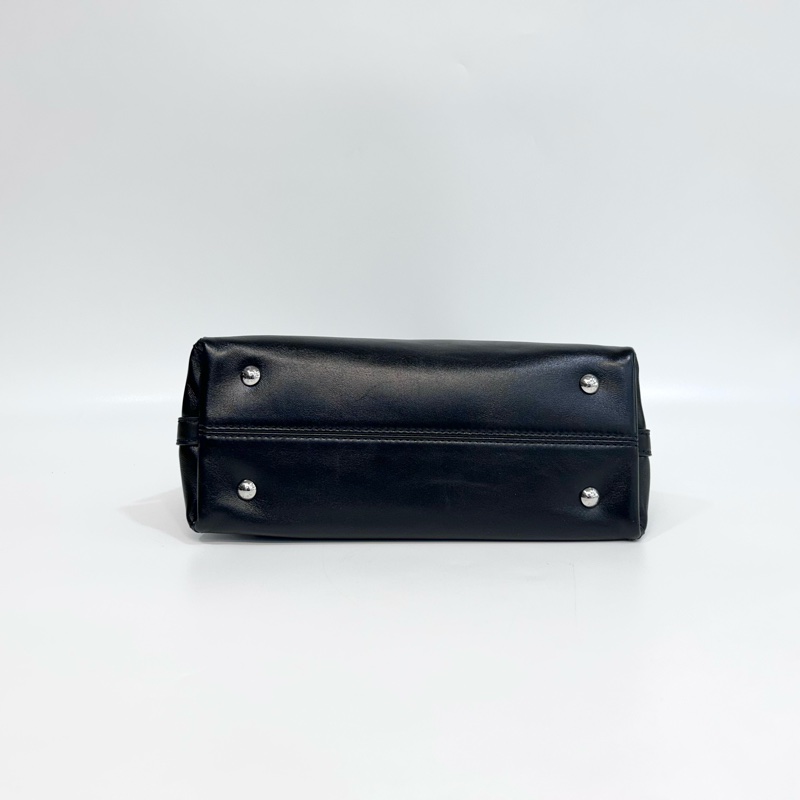 (已付訂）LV黑色羊皮銀鏈CarryAll Vibe BB肩側背包M12888-10