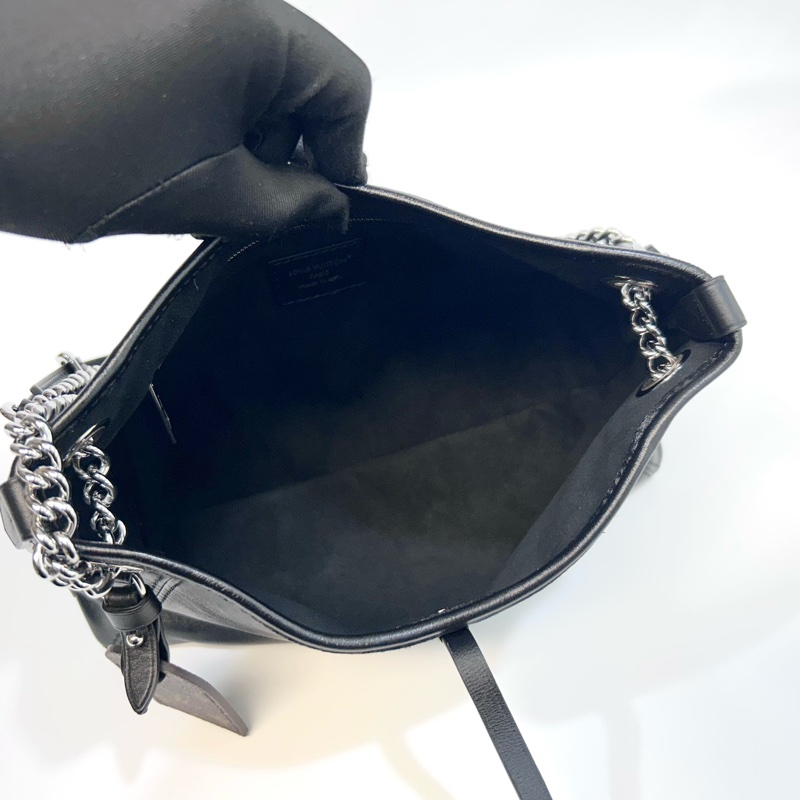 (已付訂）LV黑色羊皮銀鏈CarryAll Vibe BB肩側背包M12888-12