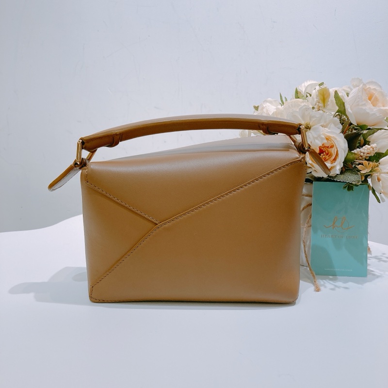 TW4565 LOEWE 羅威聯盛款迷你砌圖肩帶包包SUNA PUJITA LEMUR CALFSKIN MINI PUZZLE BAG-1