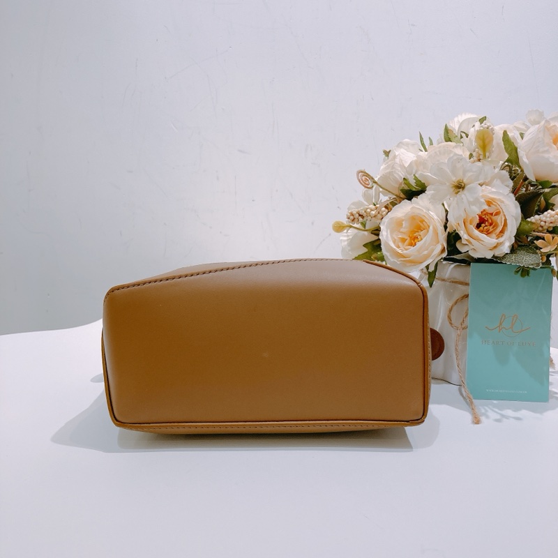 TW4565 LOEWE 羅威聯盛款迷你砌圖肩帶包包SUNA PUJITA LEMUR CALFSKIN MINI PUZZLE BAG-4