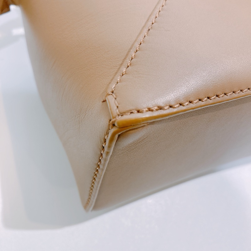 TW4565 LOEWE 羅威聯盛款迷你砌圖肩帶包包SUNA PUJITA LEMUR CALFSKIN MINI PUZZLE BAG-8