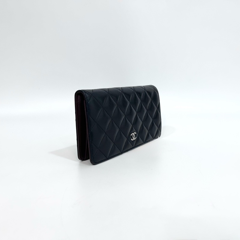 Chanel黑色銀雙C LOGO羊皮對開8卡長夾A31509-3