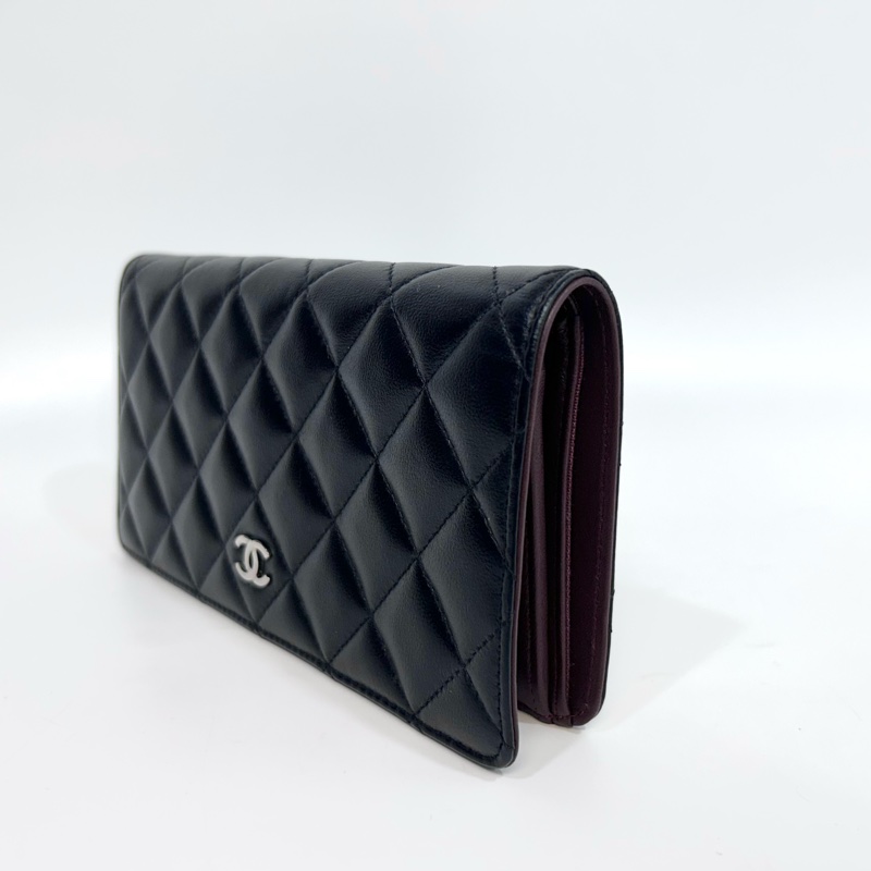 Chanel黑色銀雙C LOGO羊皮對開8卡長夾A31509-11