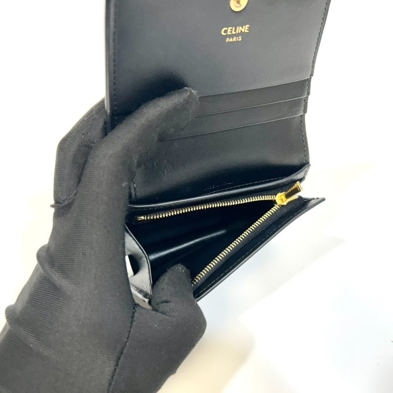 CELINE黑金牛皮TRIOMPHE下蓋短夾10K623DPV-9
