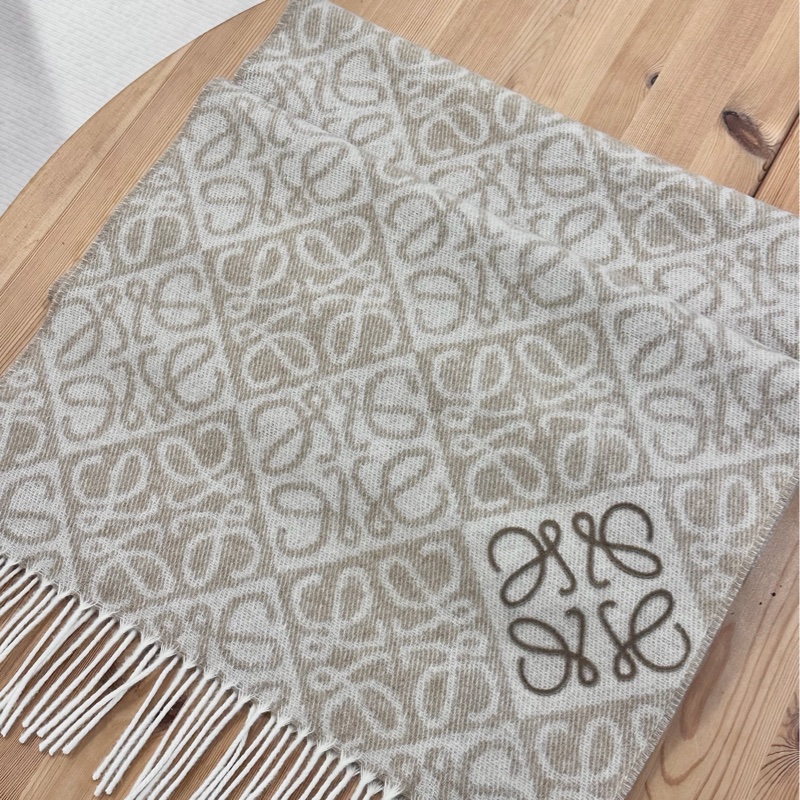 【🆕】LOEWE Anagram scarf 羊絨羊毛頸巾奶茶色 米色 F811SS1X01-2140-5