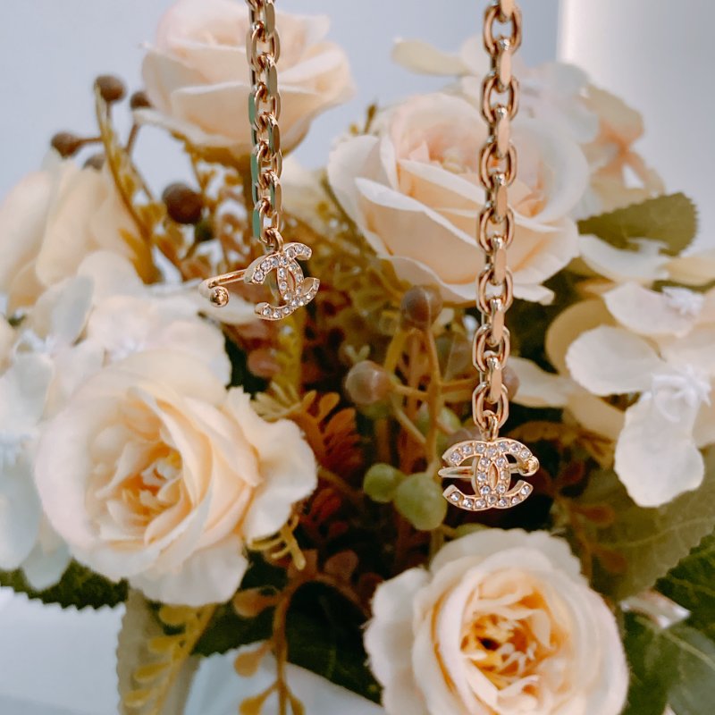 MS0392 Chanel 香奈兒 掛耳式 耳環 水鑽 金色 垂吊 CC Logo Circle Earrings With Ear Cuffs Crystal x GHW-8