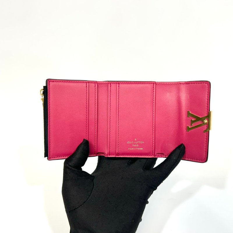 LV黑色牛皮拚桃粉內裡金釦Capucines XS三折短夾M68587-9