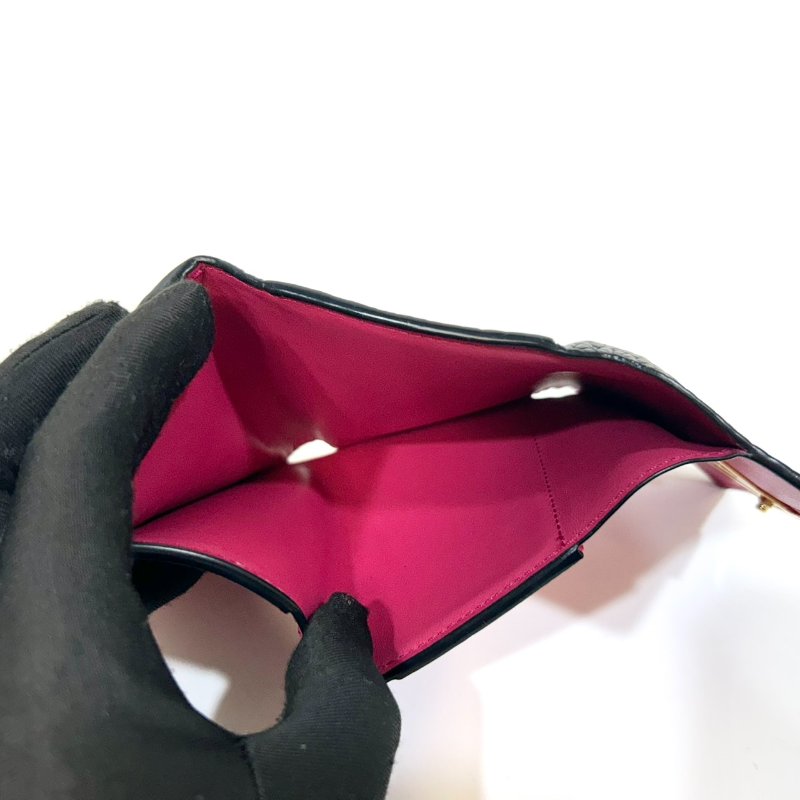 LV黑色牛皮拚桃粉內裡金釦Capucines XS三折短夾M68587-11