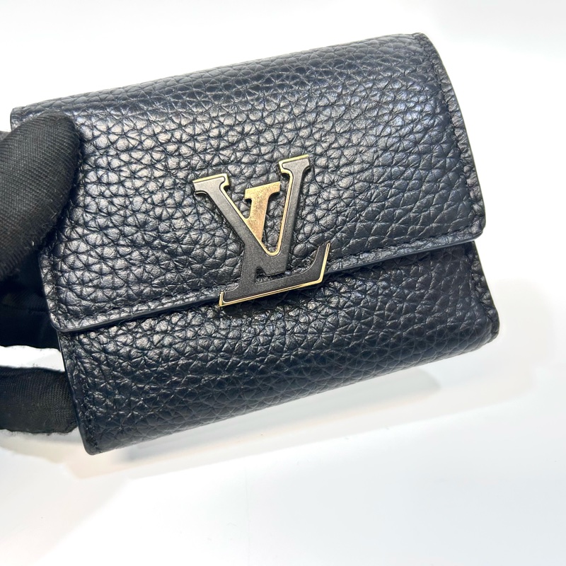 LV黑色牛皮拚桃粉內裡金釦Capucines XS三折短夾M68587-15