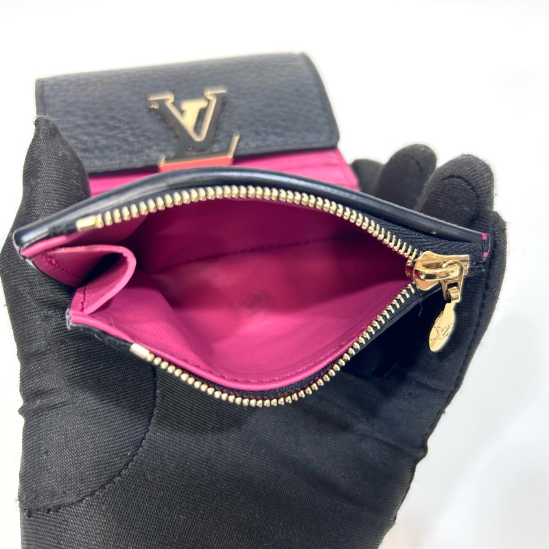 LV黑色牛皮拚桃粉內裡金釦Capucines XS三折短夾M68587-17