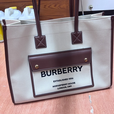 Burberry Freya 芙蕾雅托特中號