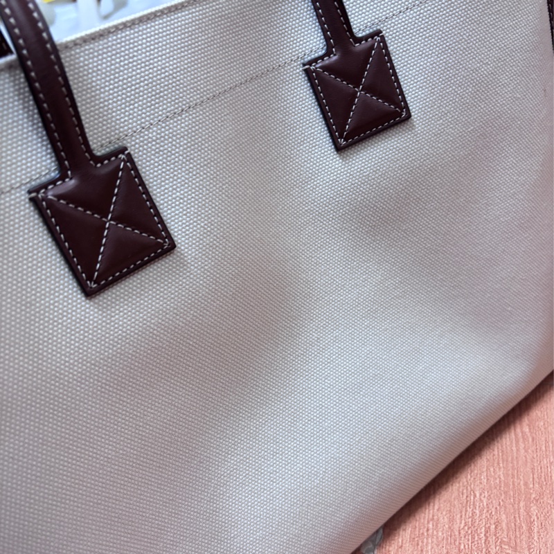 Burberry Freya 芙蕾雅托特中號-6